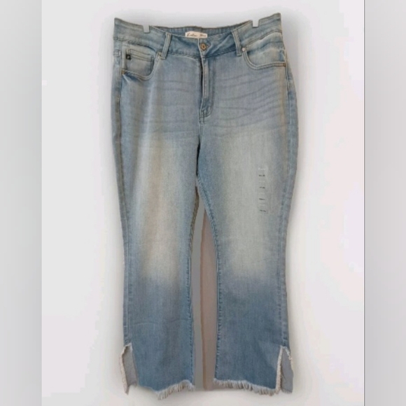 KanCan Light Wash Frayed Raw Hem Bootcut High Rise Jeans Size 18 - Picture 4 of 9